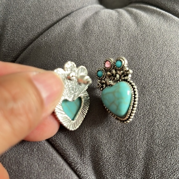 Gemstone Heart and Flower Turquoise Colored Earrings - Picture 4 of 4